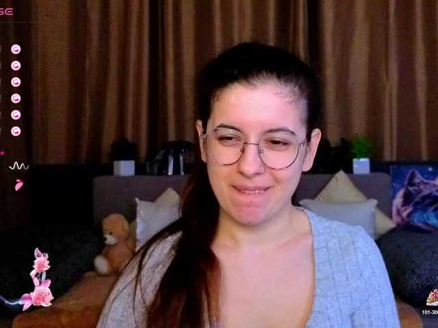 AminaBeatris13's BongaCams show and profile