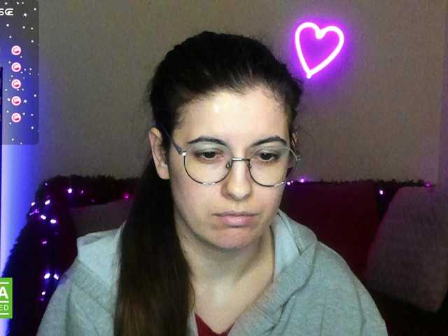 AminaBeatris13 webcam