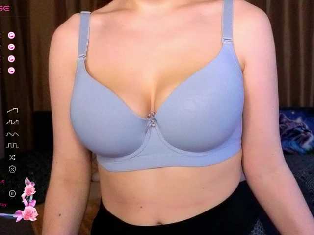 AminaBeatris13's BongaCams show and profile