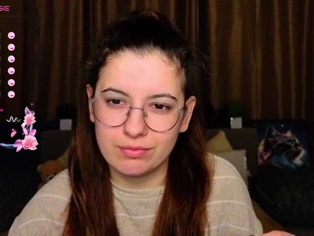 AminaBeatris13 webcam