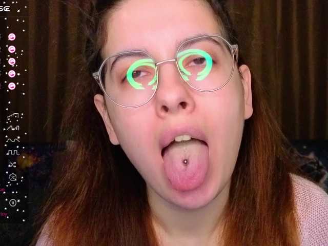 AminaBeatris13 webcam