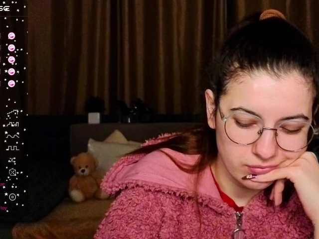 AminaBeatris13's BongaCams show and profile