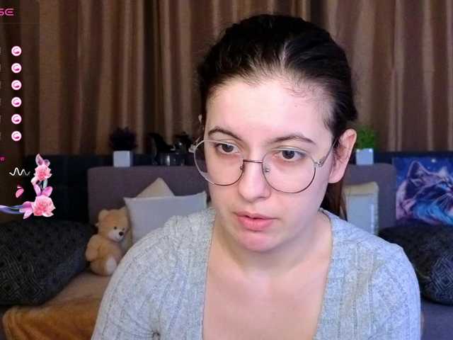 AminaBeatris13's BongaCams show and profile