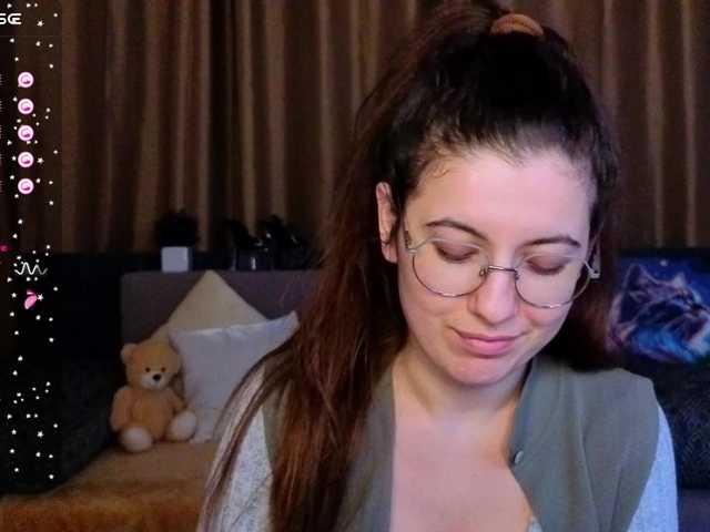 AminaBeatris13's BongaCams show and profile