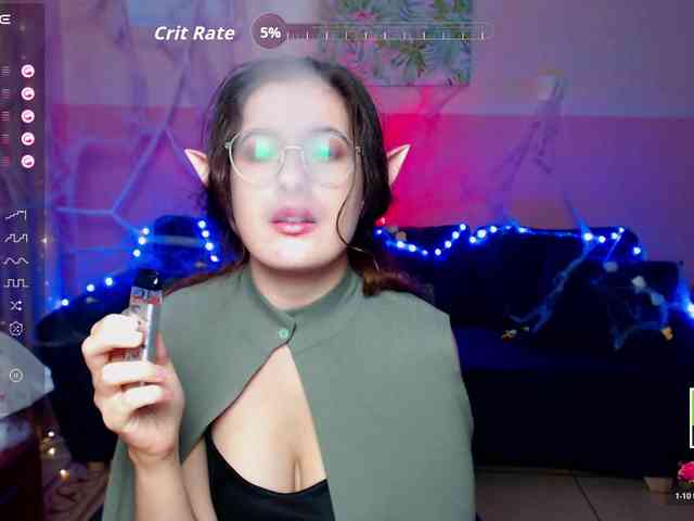 AminaBeatris13 webcam