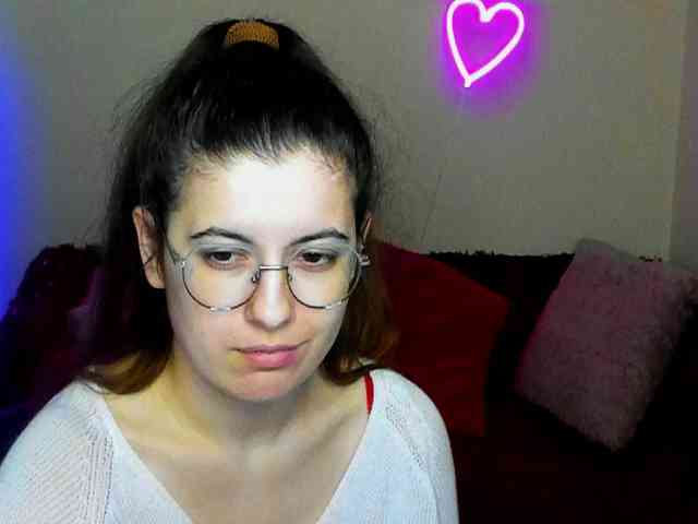 AminaBeatris13 webcam