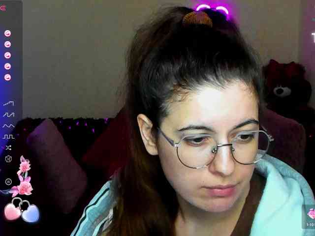 AminaBeatris13 webcam