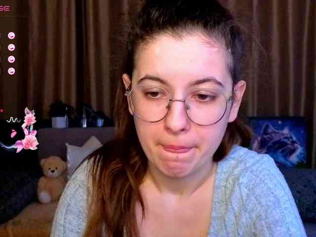 AminaBeatris13 webcam