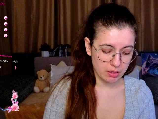 AminaBeatris13 webcam