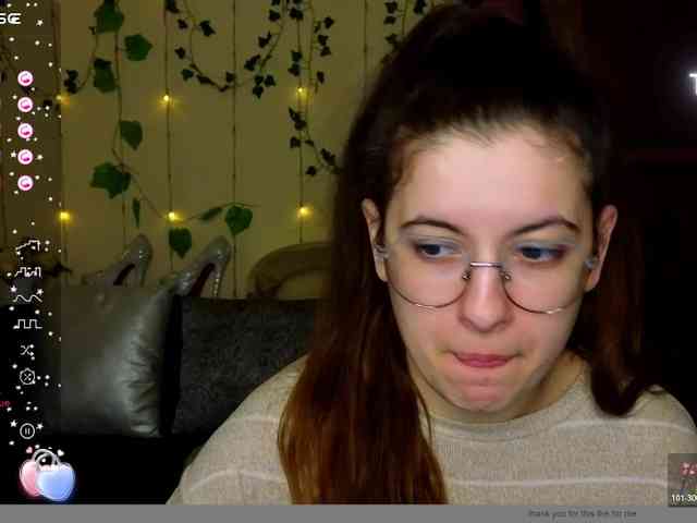 AminaBeatris13 webcam