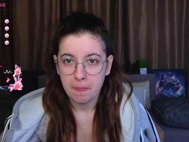 AminaBeatris13 webcam