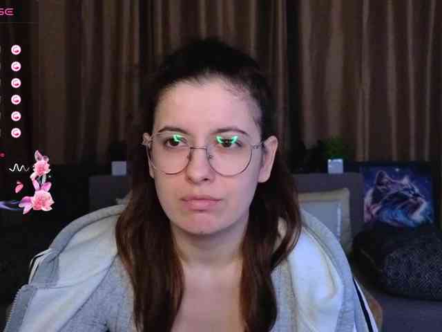 AminaBeatris13 webcam