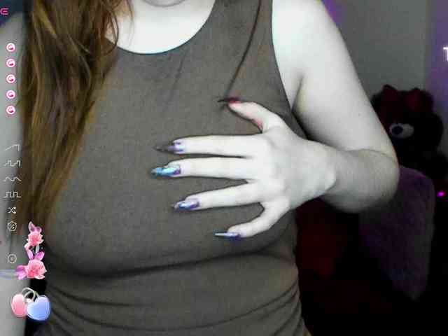 AminaBeatris13 webcam