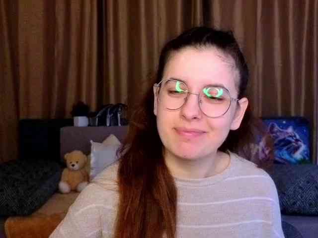 AminaBeatris13 webcam