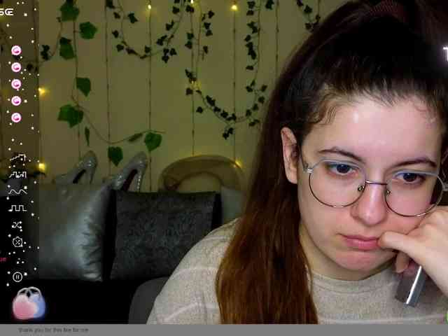 AminaBeatris13 webcam