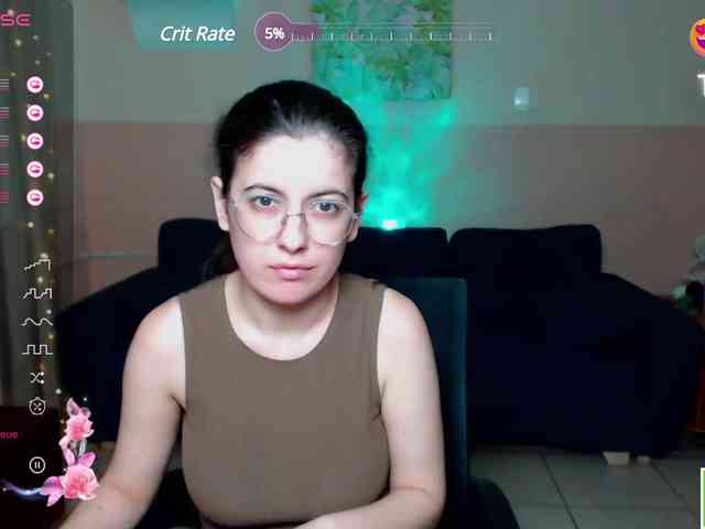 AminaBeatris13 webcam