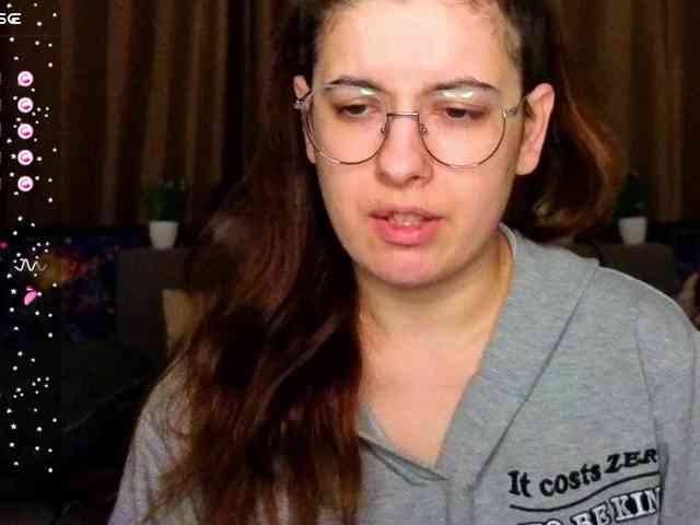 AminaBeatris13 webcam