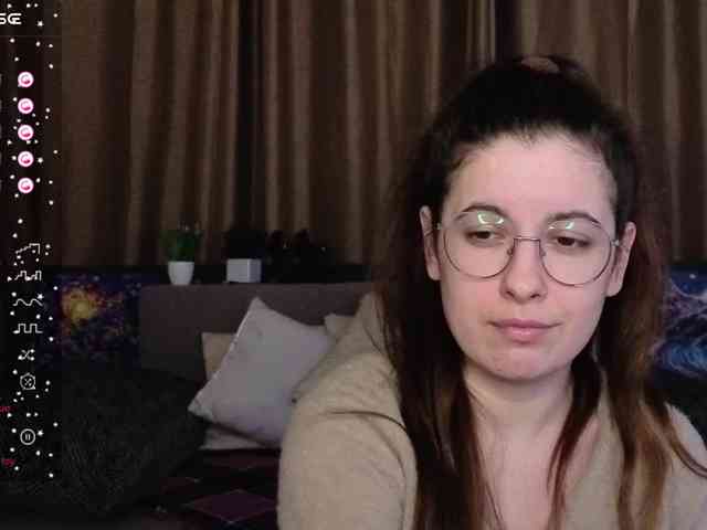 AminaBeatris13 webcam