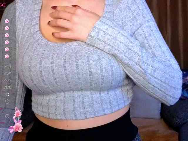 AminaBeatris13 webcam