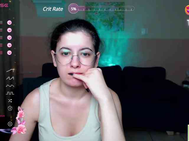 AminaBeatris13 webcam