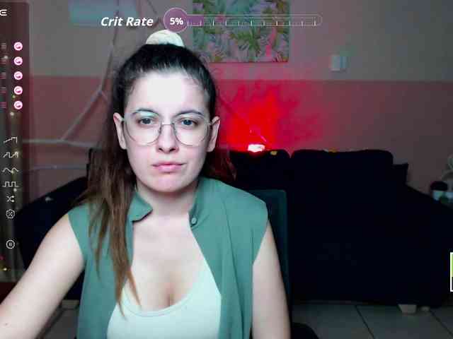 AminaBeatris13 webcam