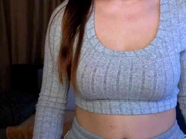 AminaBeatris13 webcam