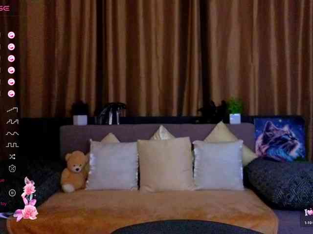 AminaBeatris13 webcam