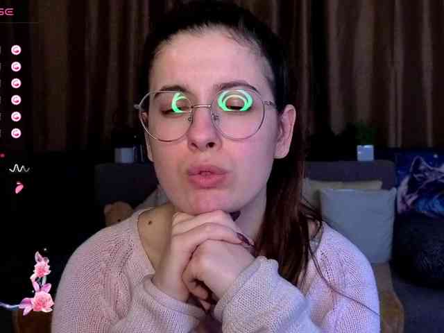 AminaBeatris13 webcam