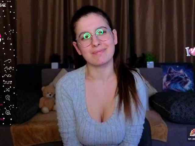 AminaBeatris13 webcam