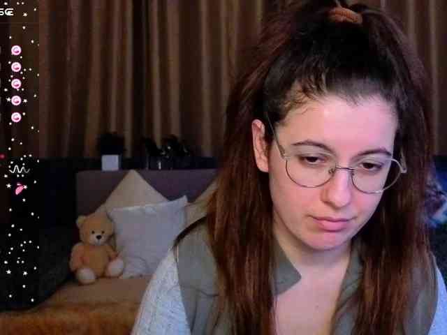 AminaBeatris13 webcam