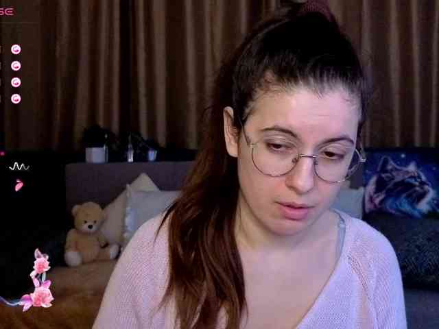 AminaBeatris13 webcam