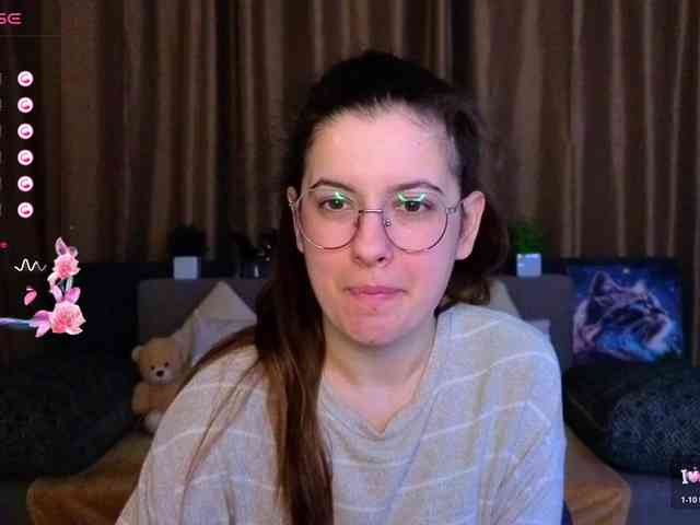 AminaBeatris13 webcam