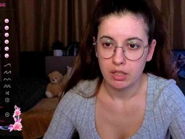 AminaBeatris13 webcam