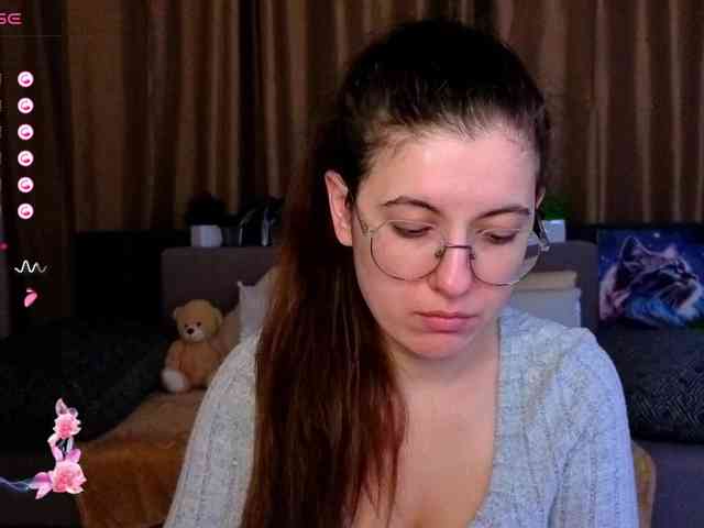 AminaBeatris13 webcam