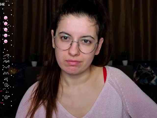 AminaBeatris13 webcam