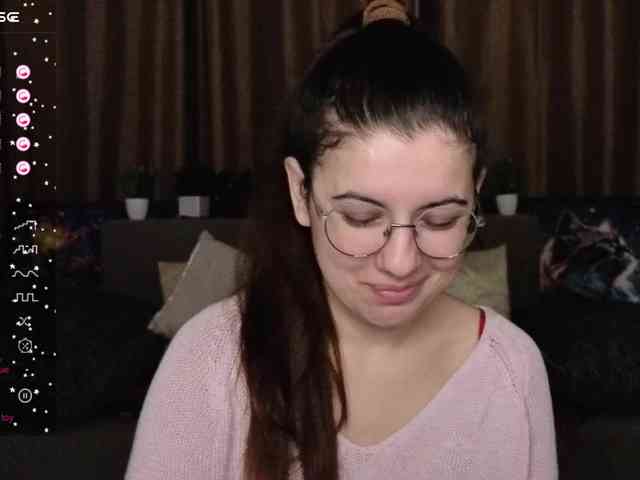 AminaBeatris13 webcam