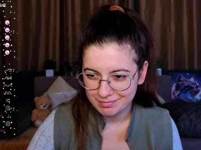 AminaBeatris13 webcam