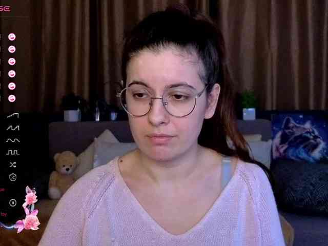 AminaBeatris13 webcam