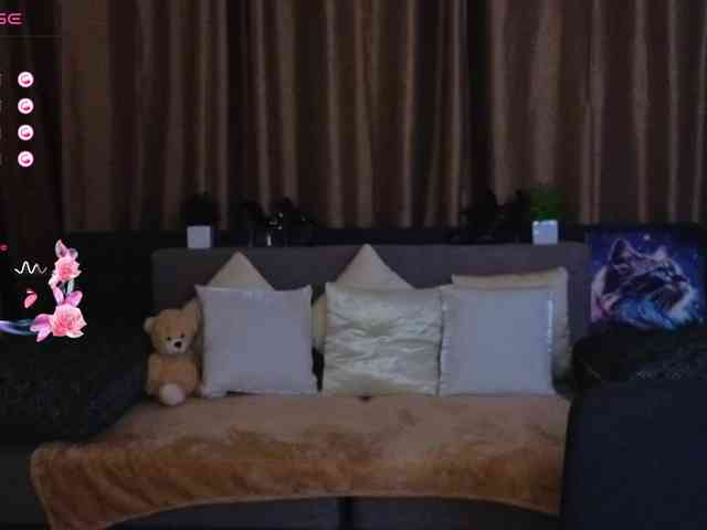 AminaBeatris13 webcam