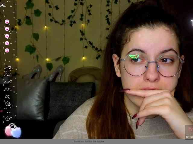 AminaBeatris13 webcam