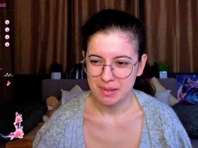 AminaBeatris13 webcam