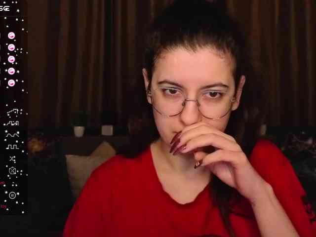 AminaBeatris13 webcam