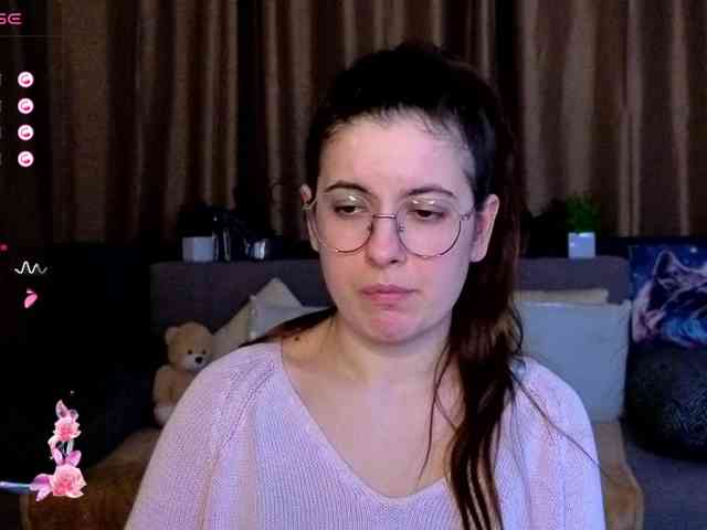 AminaBeatris13 webcam