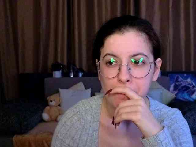 AminaBeatris13 webcam