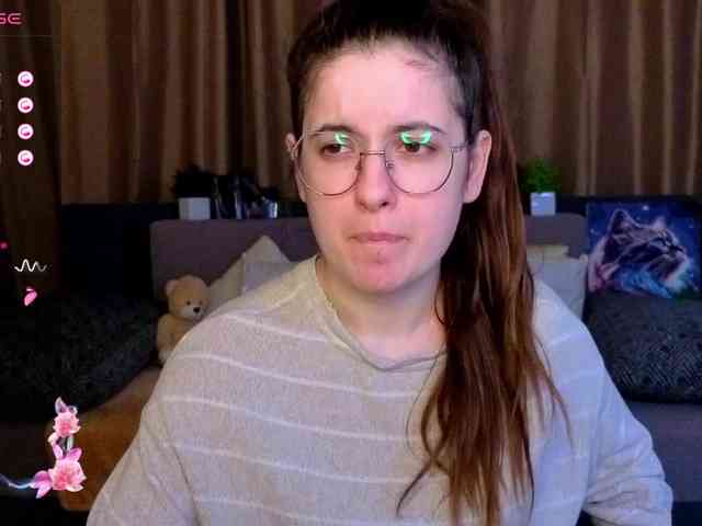 AminaBeatris13 webcam