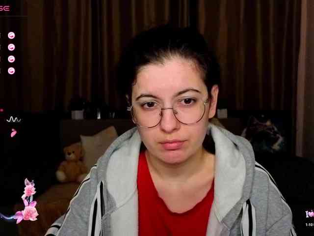 AminaBeatris13 webcam