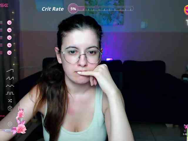 AminaBeatris13 webcam