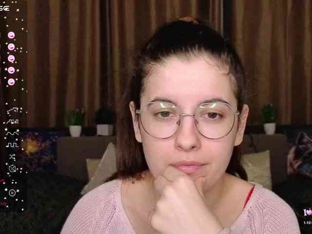 AminaBeatris13 webcam