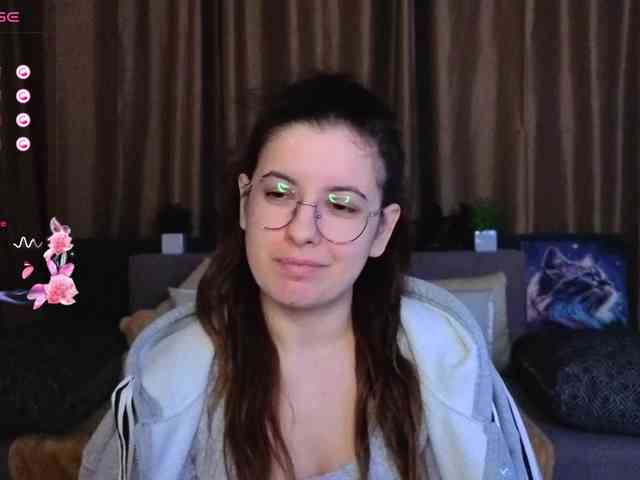 AminaBeatris13 webcam