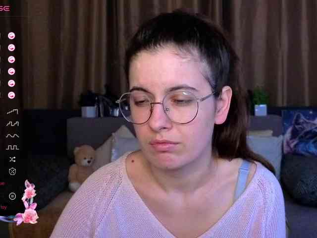 AminaBeatris13 webcam